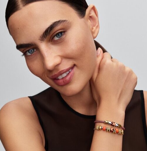 С Pandora Minis за повече усмивки! 
