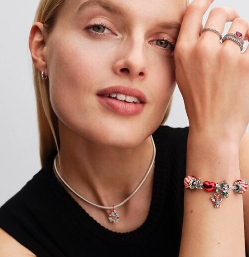 Коледа във форма на бижу!