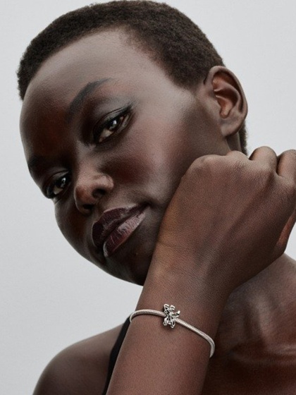 Disney x Pandora Талисман Плуто силует